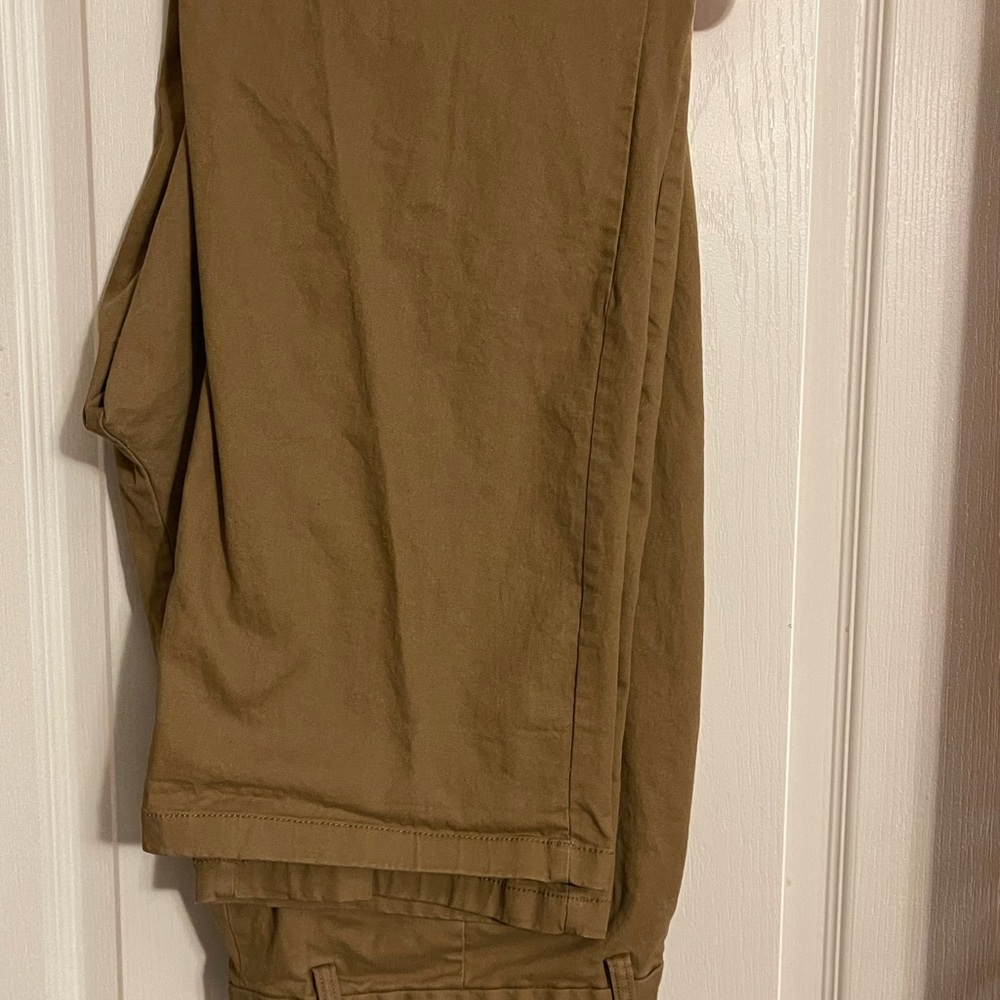 Old Navy Men's Khaki Chinos 38x32